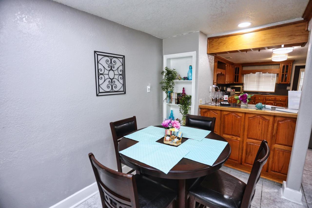 Galveston Getaway - Close To Everything Екстер'єр фото